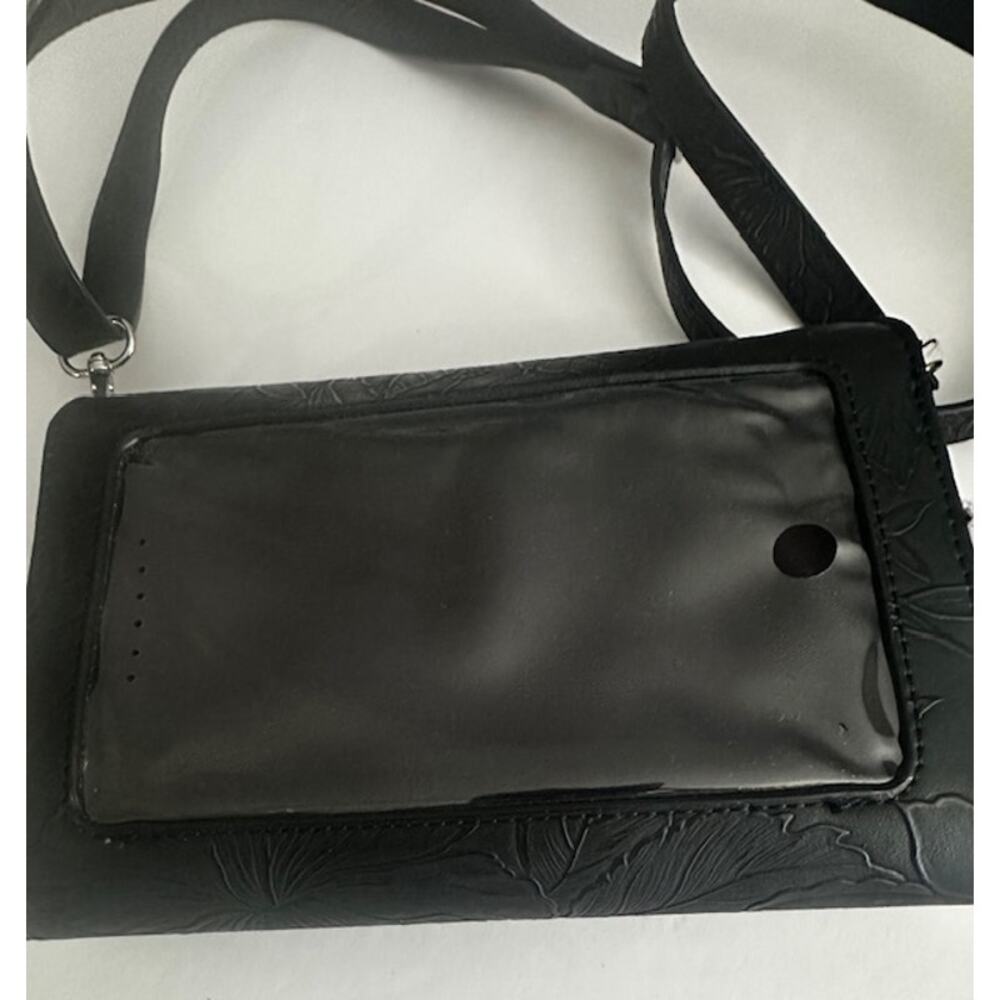 Save The Girls Black Crossbody Wallet & Touchscreen Phone Purse - Like New - Picture 9 of 9